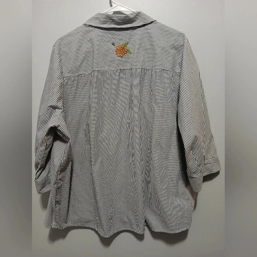 Breckenridge womens size 2X sunflowers embroidered button down shirt Grandmacore - Picture 2 of 8